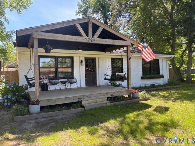 1725 Pike St, Suffolk, VA 23433