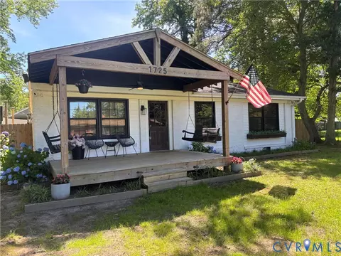 1725 Pike St, Suffolk, VA 23433