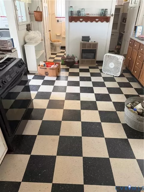 2984 Rolfe Hwy, Dendron, VA 23839 photo 7
