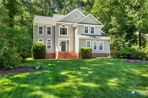 12706 Clearwater Dr, Midlothian, VA 23114