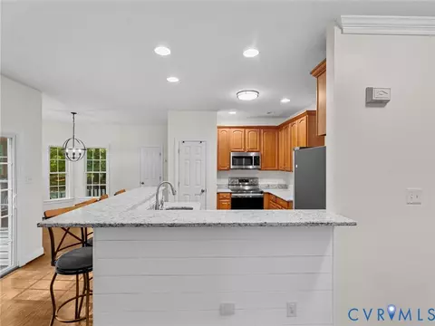 Kitchen - 2967 Willow Trace Ln, Sandy Hook, VA 23153 photo 2 of 5
