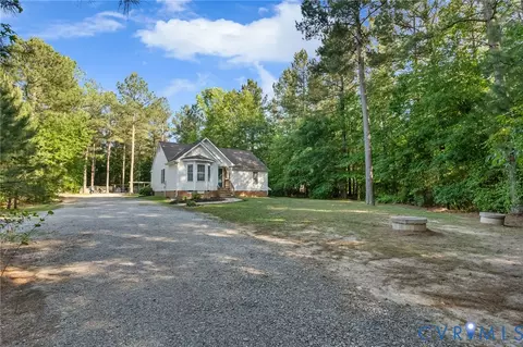 Exterior - 7195 Railroad Bed Rd, Carson, VA 23830 photo 2 of 5
