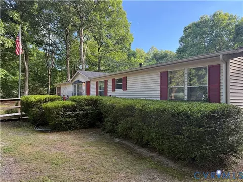 84 Royal Ln, King William, VA 23086