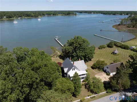 992 Williams Wharf Rd, Mathews, VA 23109