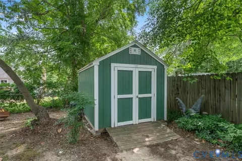Exterior - 12203 Mckenna Cir, Midlothian, VA 23112 photo 7 of 16