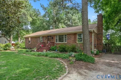 Exterior - 12203 Mckenna Cir, Midlothian, VA 23112 photo 2 of 16
