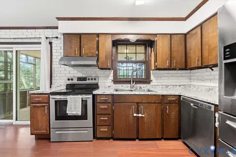 Kitchen - 12203 Mckenna Cir, Midlothian, VA 23112 photo 1 of 5