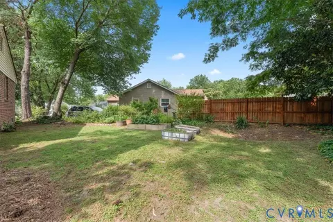 Exterior - 12203 Mckenna Cir, Midlothian, VA 23112 photo 14 of 16