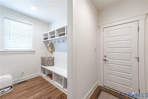 Entry Way - 2112 Avada Dr, Midlothian, VA 23112 photo 4 of 6