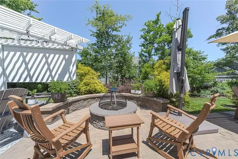 Exterior - 2112 Avada Dr, Midlothian, VA 23112 photo 6 of 12