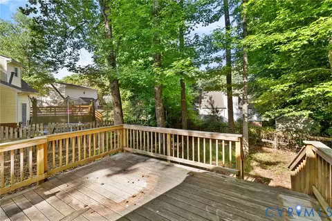 Exterior - 6904 Pointer Ridge Rd, Midlothian, VA 23112 photo 3 of 6
