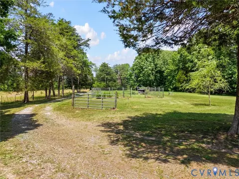 3607 Pacetown Rd, Sandy Hook, VA 23153 photo 5