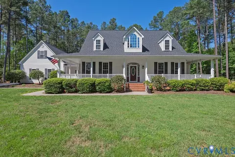 12421 Loblolly Dr, Amelia Court House, VA 23002