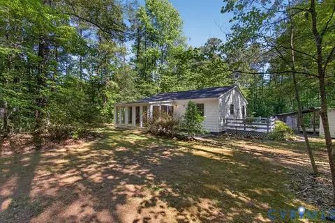 15427 Hopeful Church Rd, Bumpass, VA 23024