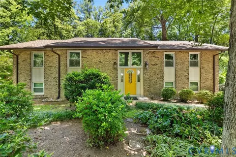 9024 Anbern Dr, North Chesterfield, VA 23235