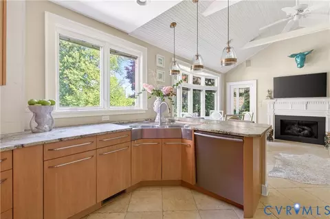 Kitchen - 4634 Butte Rd, Richmond, VA 23235 photo 4 of 6
