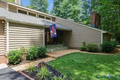 14010 Harbour Pointe Rd, Midlothian, VA 23112 photo 4