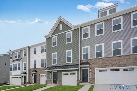 8752 Whitman Dr, Chesterfield, VA 23832