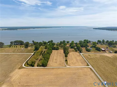 1 69ac Brickhouse Ln, West Point, VA 23181