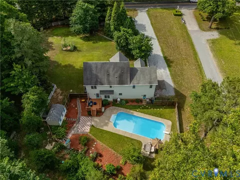 7698 Rural Point Rd, Mechanicsville, VA 23116