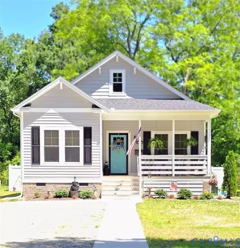 805 S Main St, Blackstone, VA 23824