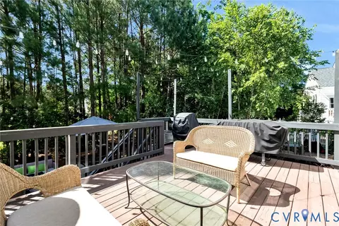 Exterior - 10536 Brightstone Dr, Midlothian, VA 23112 photo 4 of 7