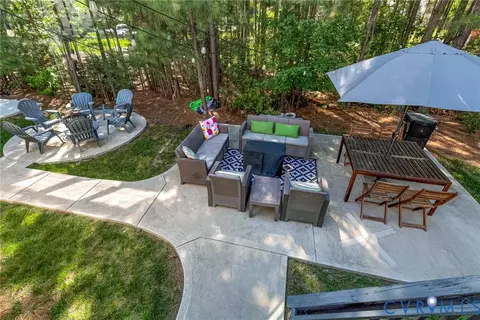 Exterior - 10536 Brightstone Dr, Midlothian, VA 23112 photo 7 of 7