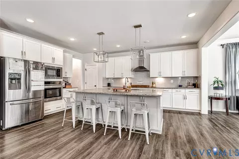 Kitchen - 10536 Brightstone Dr, Midlothian, VA 23112 photo 2 of 4