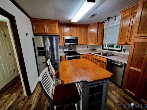 202 Meridian Ave, Hopewell, VA 23860