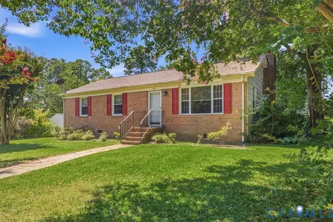 202 Meridian Ave, Hopewell, VA 23860