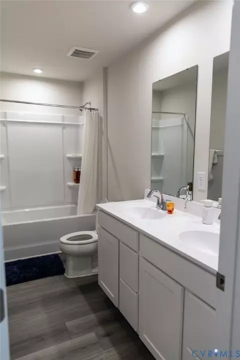 Bath - 318 Pointers Dr, West Point, VA 23181 photo 5 of 6