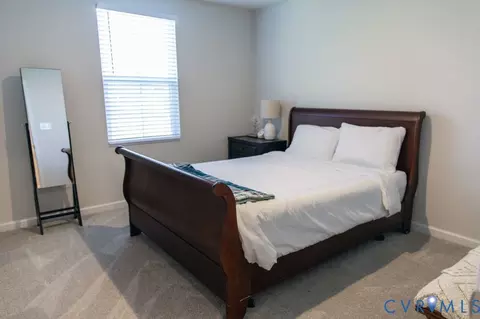 Bedroom - 318 Pointers Dr, West Point, VA 23181 photo 8 of 9