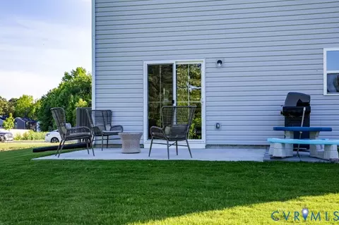 Exterior - 318 Pointers Dr, West Point, VA 23181 photo 8 of 8