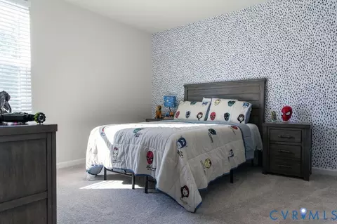 Bedroom - 318 Pointers Dr, West Point, VA 23181 photo 4 of 9
