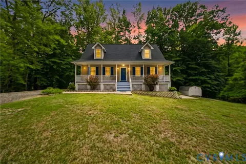 26498 Country Club Ln, Ruther Glen, VA 22546