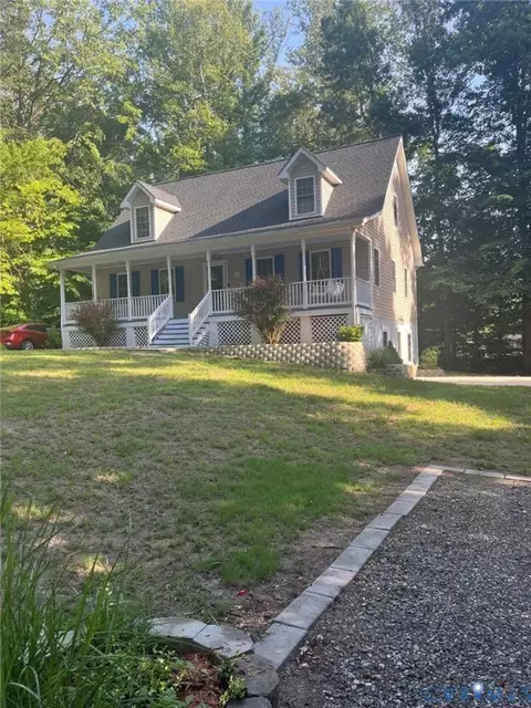 26498 Country Club Ln, Ruther Glen, VA 22546
