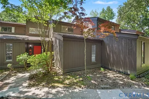 9213 Groundhog Dr, Richmond, VA 23235