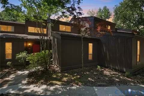 9213 Groundhog Dr, Richmond, VA 23235