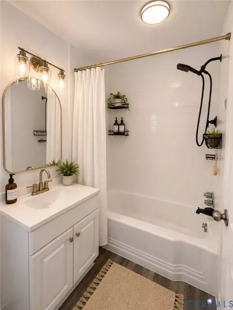Bath - 232 Clifton St, Hampton, VA 23661 photo 3 of 3