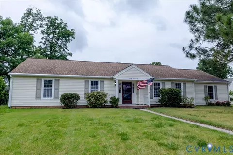 3830 Perthshire Ln, Colonial Heights, VA 23834