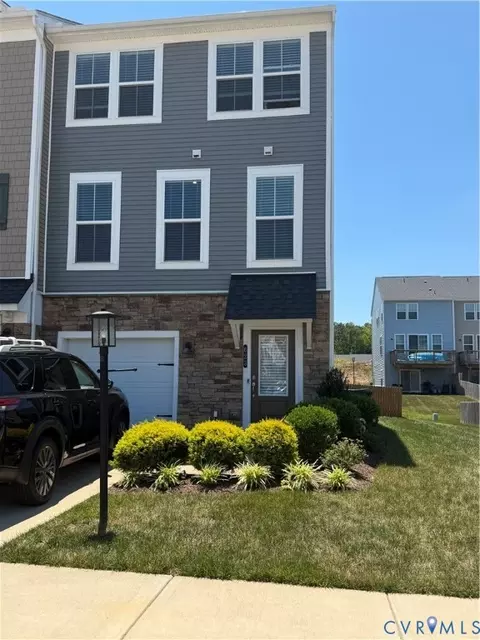 623 Eking Green Dr, Glen Allen, VA 23060