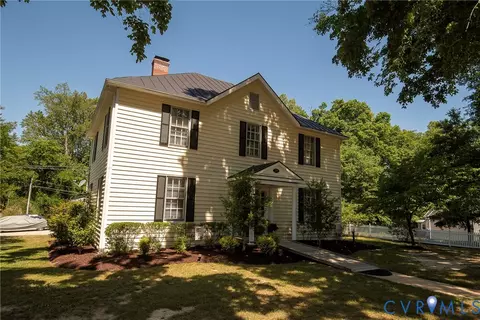 710 College Ave, Blackstone, VA 23824