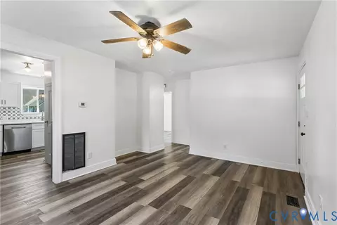 Living - 401 Melville Rd, Hampton, VA 23661 photo 4 of 4