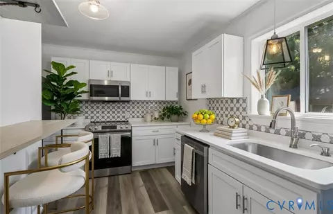 Kitchen - 401 Melville Rd, Hampton, VA 23661 photo 2 of 3