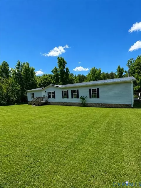 6029 Ridgeway Rd, Vernon Hill, VA 24597