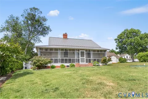 191 Point Breeze Ln, Dunnsville, VA 22454