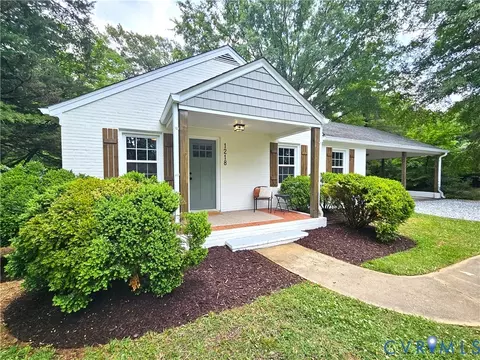 1218 W Osborn Rd, Farmville, VA 23901