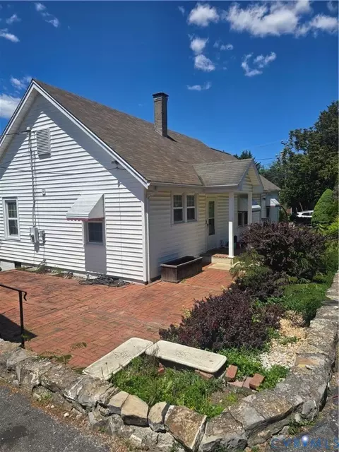 125 Houston St, Lexington, VA 24450