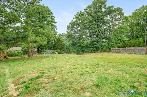 Exterior - 20006 Eugene Dr, Sutherland, VA 23885 photo 4 of 9