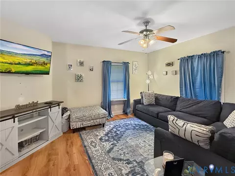 Living - 971 Liberty Rd, Alberta, VA 23821 photo 3 of 3
